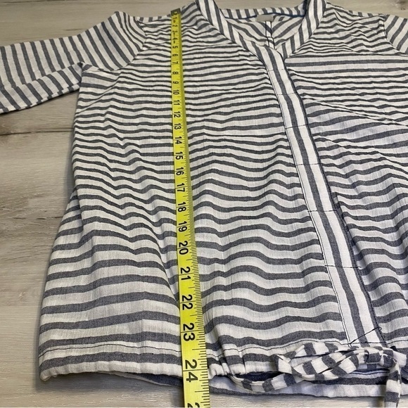Mountain Hardware Striped Button Down Drawstring Waist Top, Gray/white, Size M - Picture 12 of 13